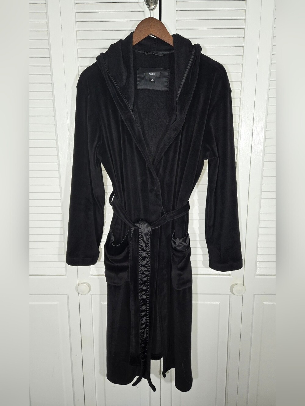 Simply Vera Vera Wang Plush Black Hooded Open Front Satin Trim Ruched Robe M